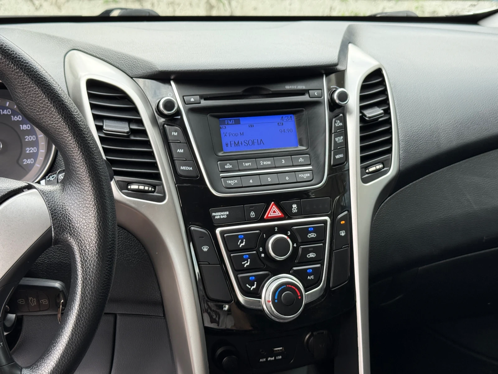 Hyundai I30 1.4i - 99К.С. ФЕЙСЛИФТ - 148Х.КМ. СЕРВИЗНА ИСТОРИЯ, снимка 13 - Автомобили и джипове - 54856166