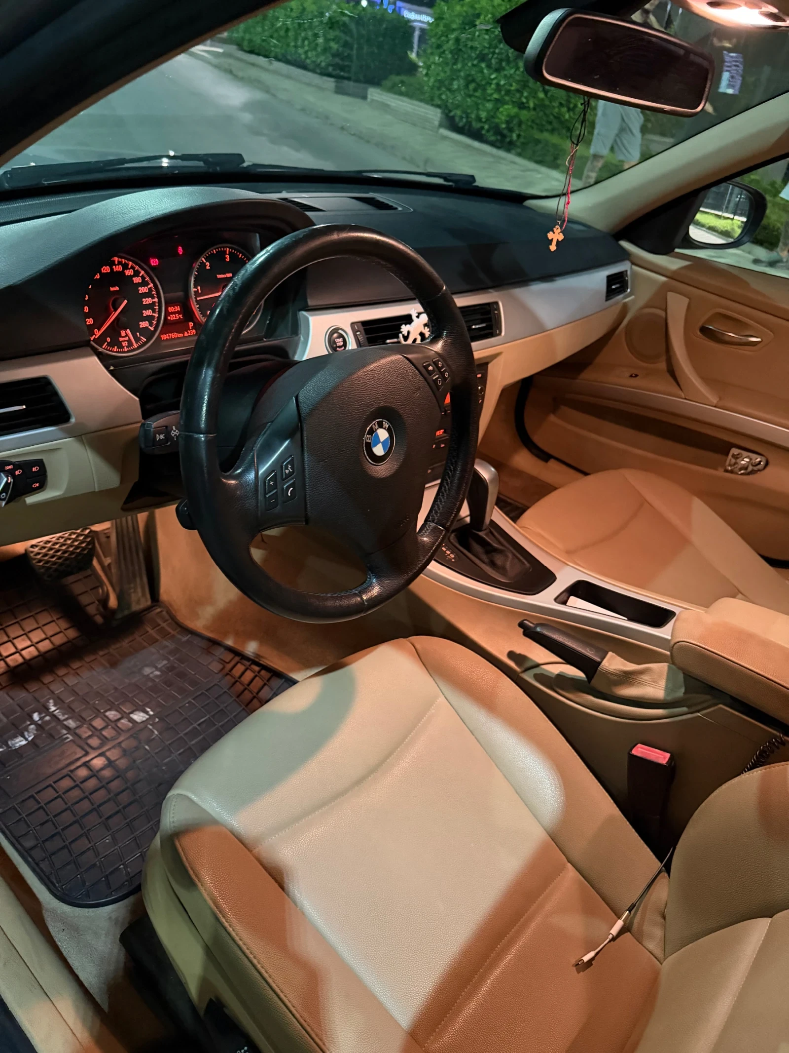 BMW 320, снимка 7 - Автомобили и джипове - 55122208