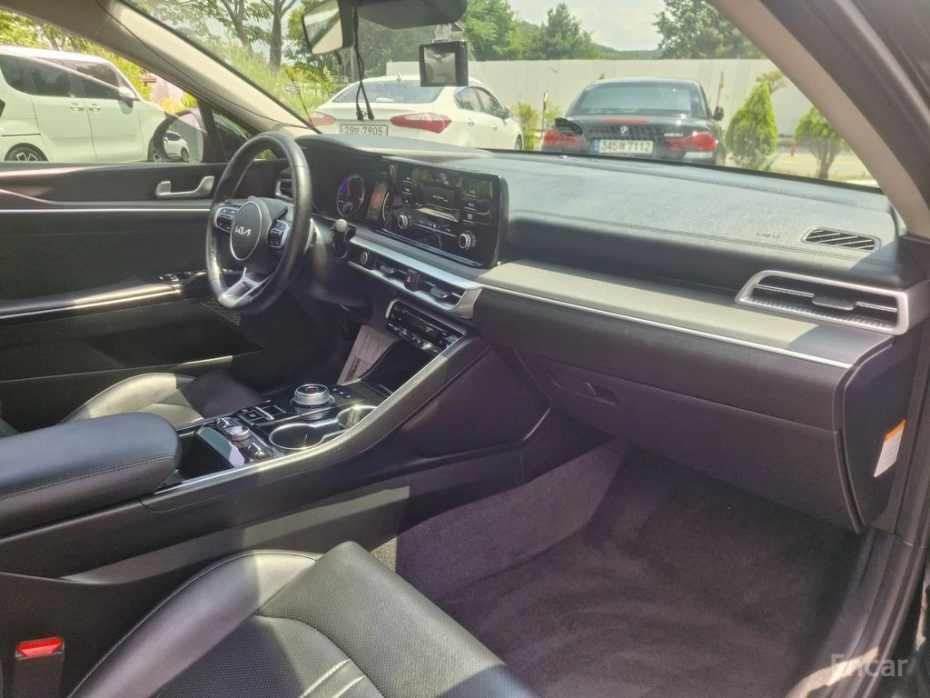 Kia K5 2.0 Hybrid Trendy* ПОДГРЕВ* КАМЕРА* КРАЙНА ЦЕНА* , снимка 8 - Автомобили и джипове - 55309650