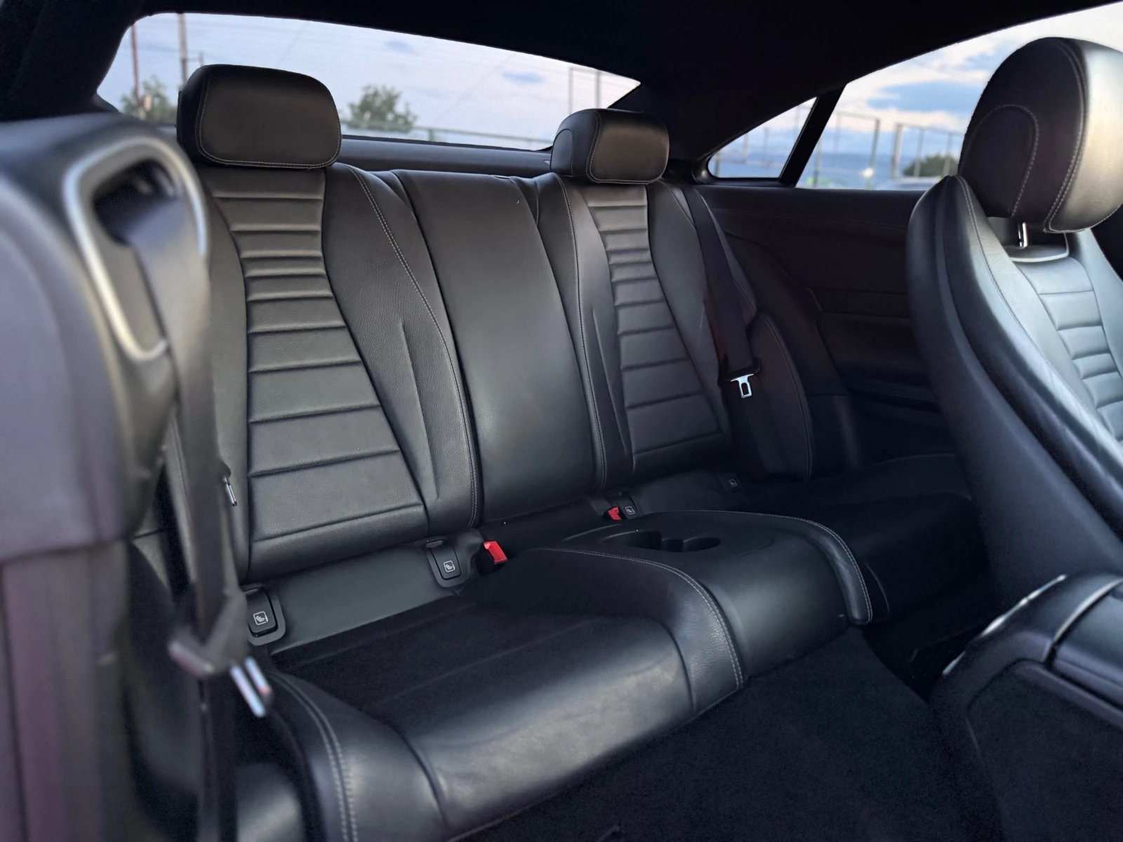 Mercedes-Benz E 220 d= Coupe= AMG= Distronic= HUD= Burmester= 360* Cam | Mobile.bg � ����������� 12