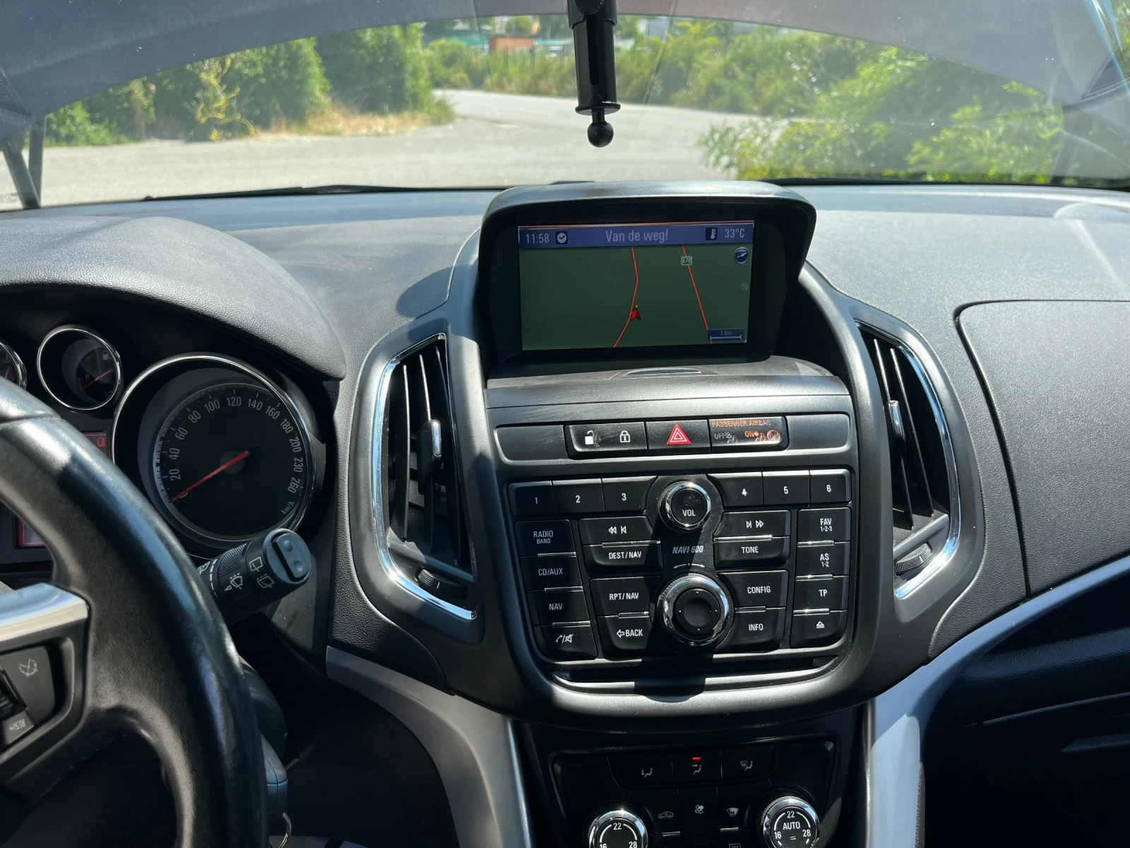 Opel Zafira 1.4 ECOTEC / 6+ 1, снимка 12 - Автомобили и джипове - 55415492