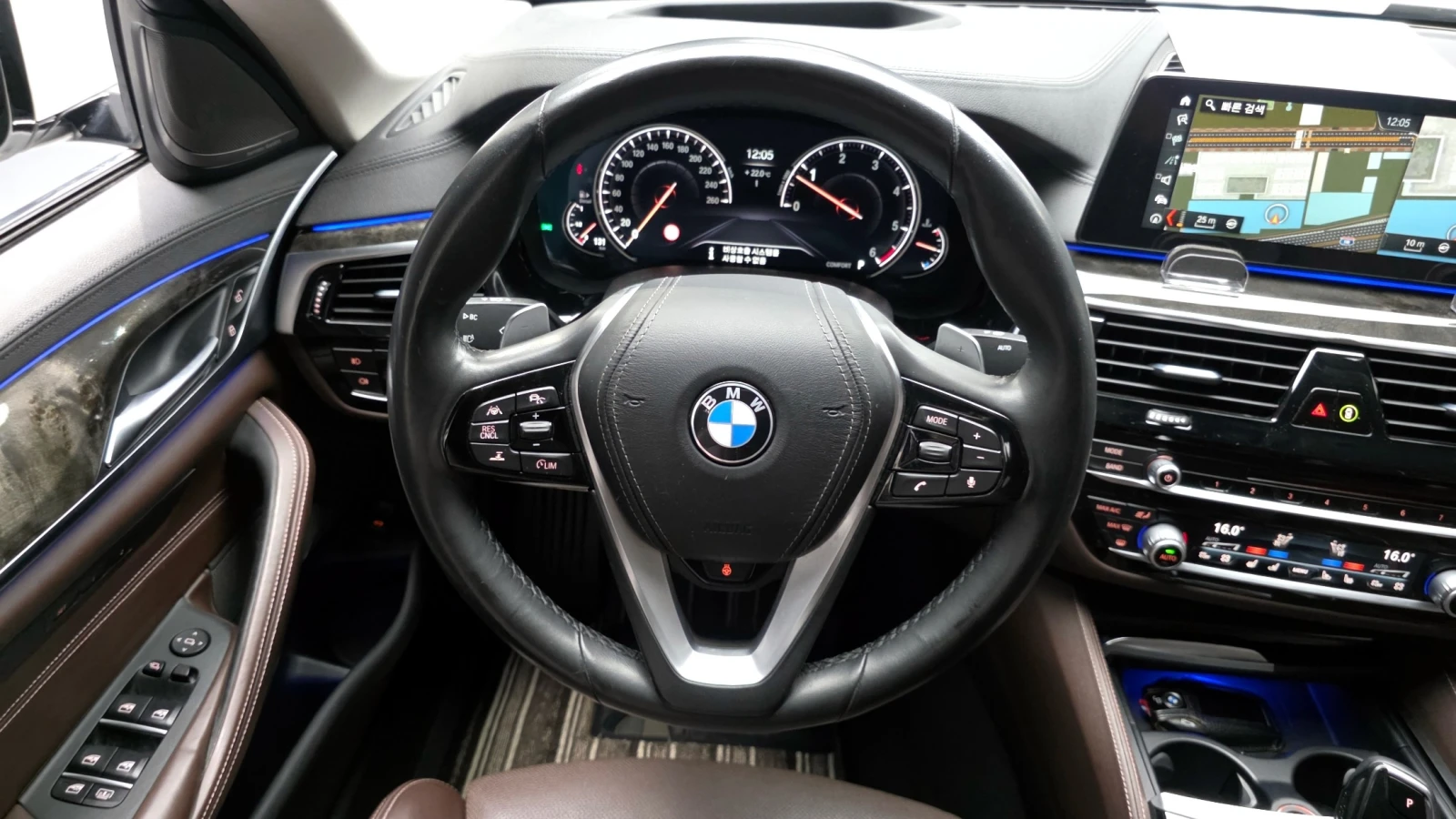 BMW 530 d Luxury Plus, снимка 14 - Автомобили и джипове - 55477690
