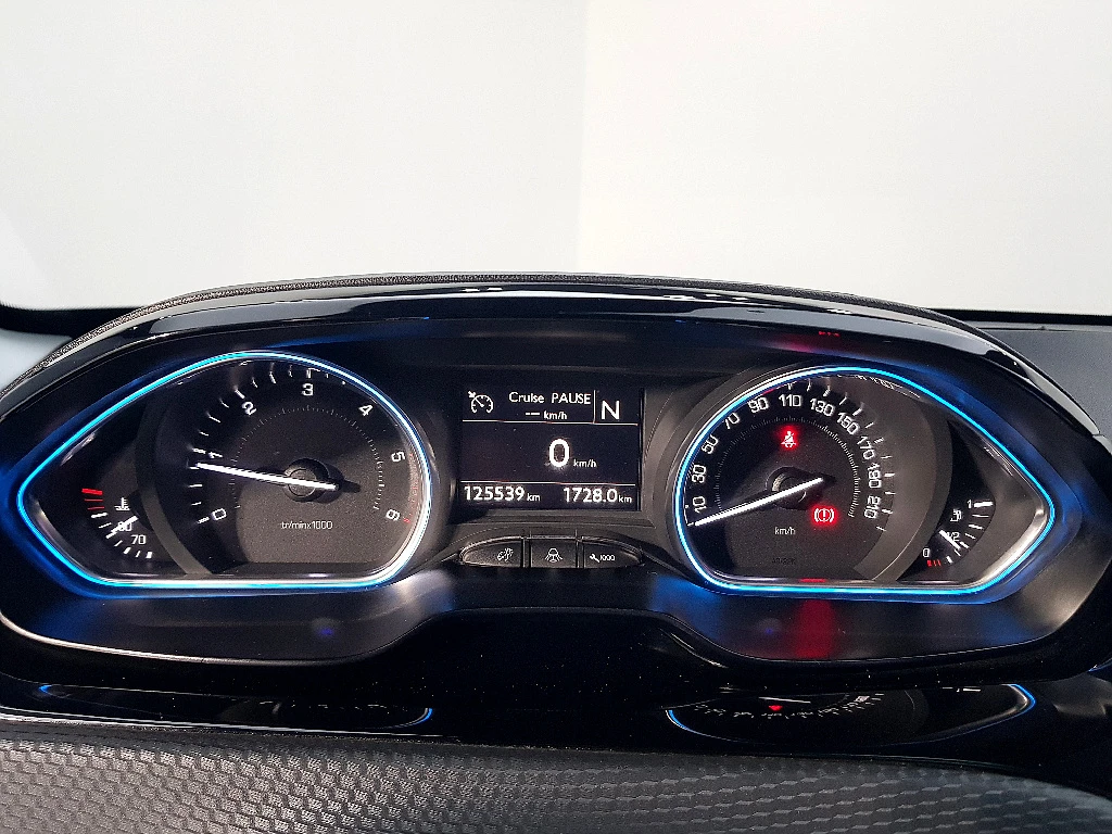 Peugeot 2008 1.6 BlueHDi* КРАЙНА ЦЕНА, снимка 8 - Автомобили и джипове - 55983865