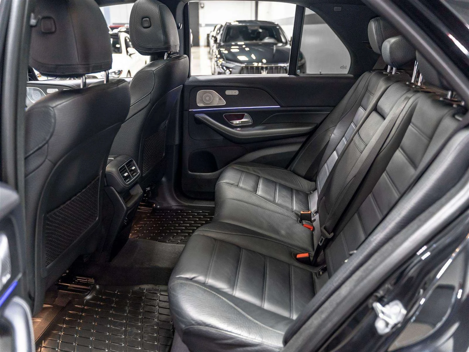 Mercedes-Benz GLE 450 4MATIC | AMG Night | Premium | Air Ride, снимка 10 - Автомобили и джипове - 56235213