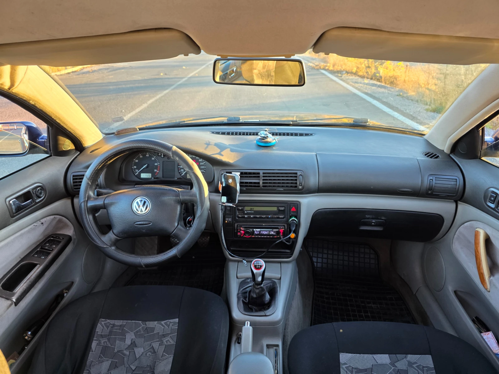 VW Passat B5, снимка 14 - Автомобили и джипове - 56630386