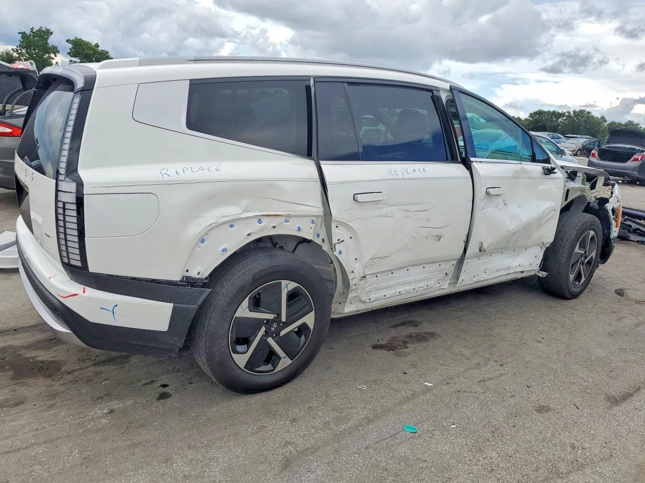 Hyundai IONIQ 9 SE AWD, снимка 3 - Автомобили и джипове - 56740659