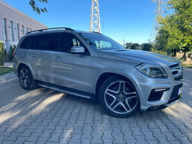 Mercedes-Benz GL 550 AMG/DESIGNO/FULL/360/DISTRONIC/7G+ , снимка 2 - Автомобили и джипове - 52668488