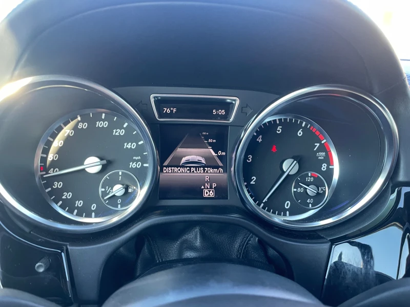 Mercedes-Benz GL 550 AMG/DESIGNO/FULL/360/DISTRONIC/7G+ , снимка 13 - Автомобили и джипове - 52668488