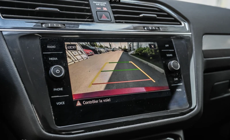 VW Tiguan PANO DIGITAL ПОДГРЕВ АВТОКРЕДИТ, снимка 14 - Автомобили и джипове - 52645389