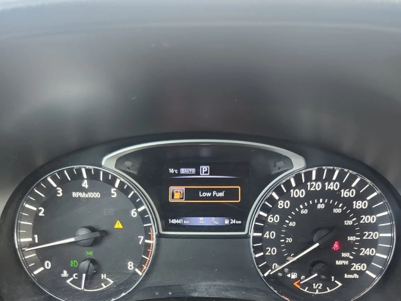 Nissan Pathfinder * 4WD 4dr * CARFAX * БЕЗ ПЪРВОНАЧАЛНА ВНОСКА, снимка 8 - Автомобили и джипове - 52950609