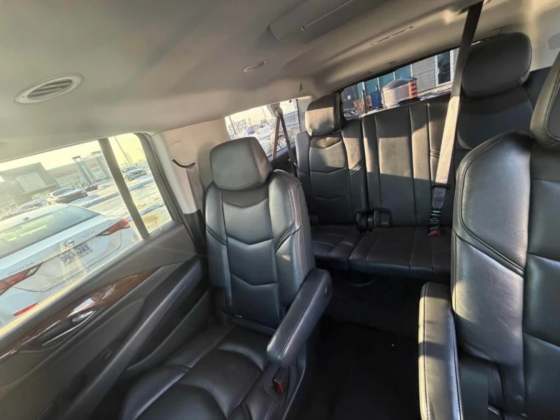 Cadillac Escalade * Luxury * CARFAX * БЕЗ ПЪРВОНАЧАЛНА ВНОСКА, снимка 10 - Автомобили и джипове - 53447883