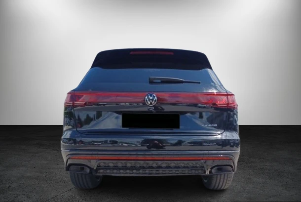 VW Touareg 3.0 TSIe 4Motion R-Line = NEW= Гаранция - изображение 2