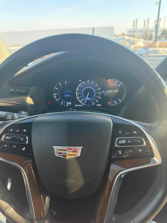 Cadillac Escalade * Luxury * CARFAX * БЕЗ ПЪРВОНАЧАЛНА ВНОСКА, снимка 8 - Автомобили и джипове - 53447883