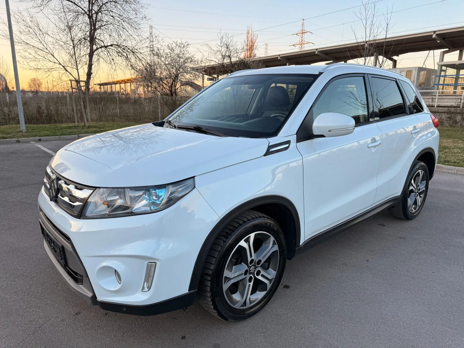 Suzuki Vitara 1.6DDIS* NAVI* КАМЕРА* DISTRONIC* FULL* , снимка 1