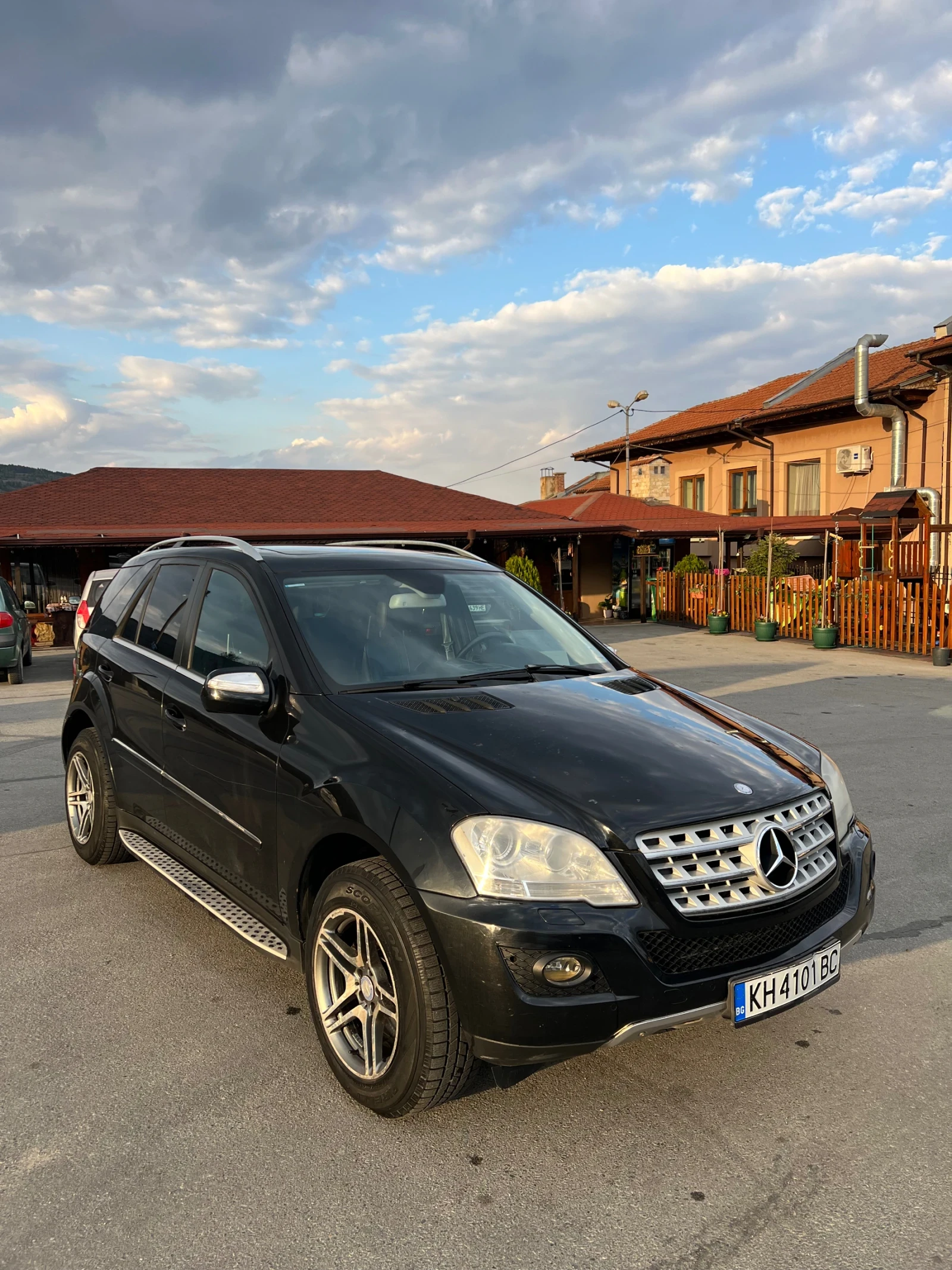 Mercedes-Benz ML 320 4 Matic, снимка 3 - Автомобили и джипове - 53864435
