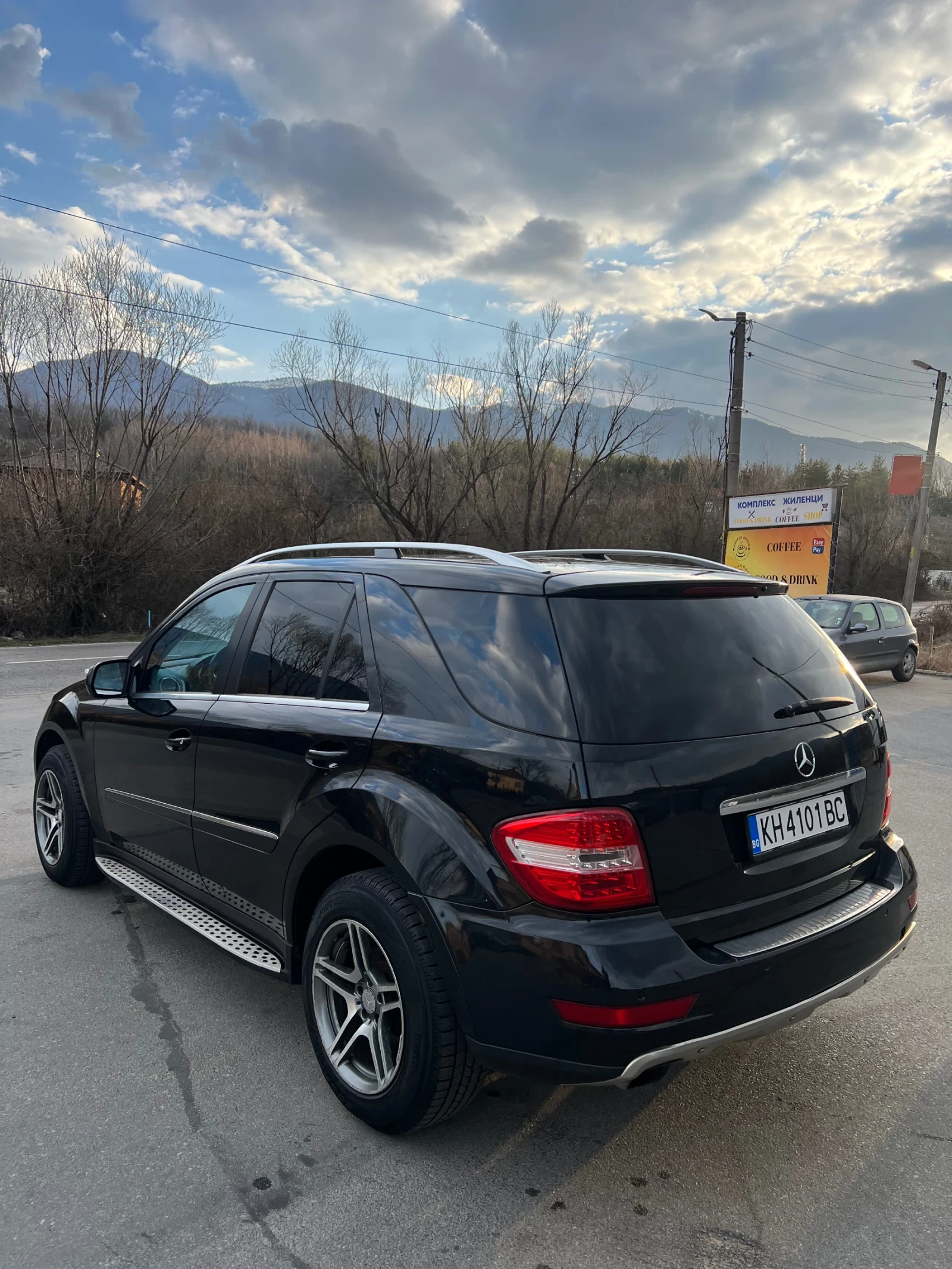 Mercedes-Benz ML 320 4 Matic, снимка 8 - Автомобили и джипове - 53864435