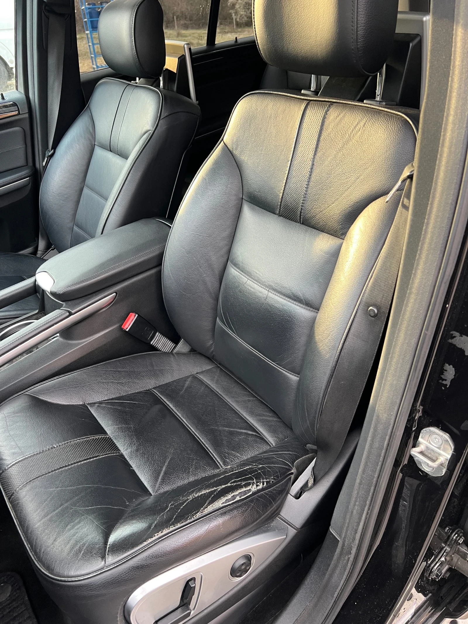 Mercedes-Benz ML 320 4 Matic, снимка 11 - Автомобили и джипове - 53864435