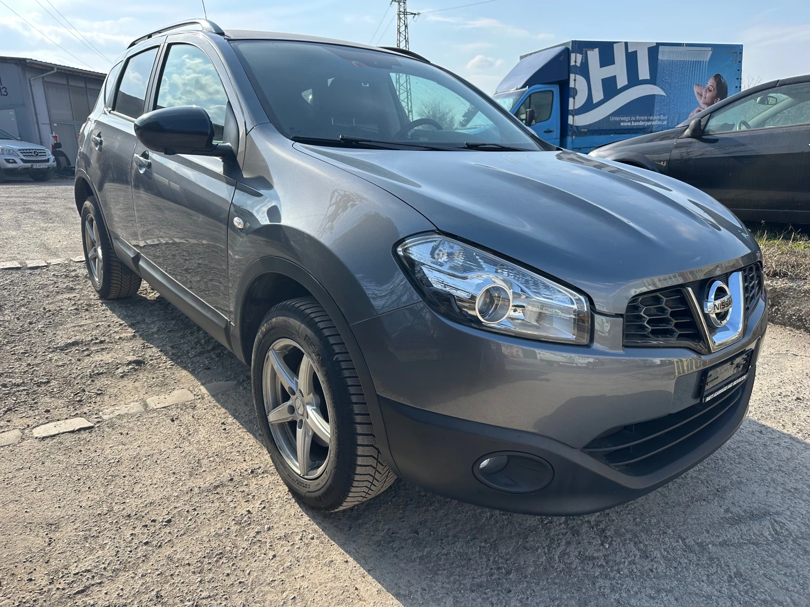 Nissan Qashqai 2.0 i автоматик 4х4, снимка 2 - Автомобили и джипове - 53877088