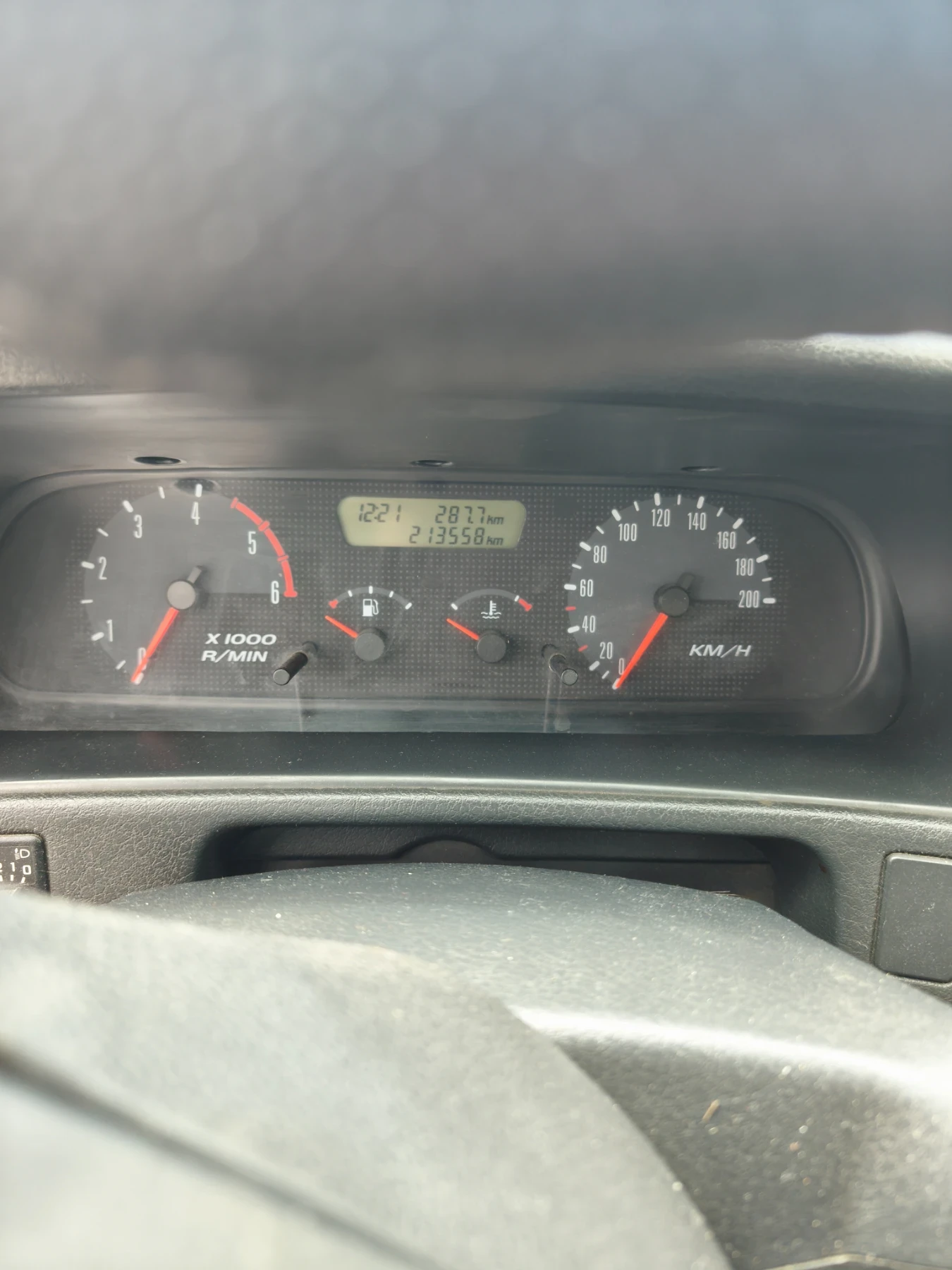 Nissan Terrano, снимка 9 - Автомобили и джипове - 54171929