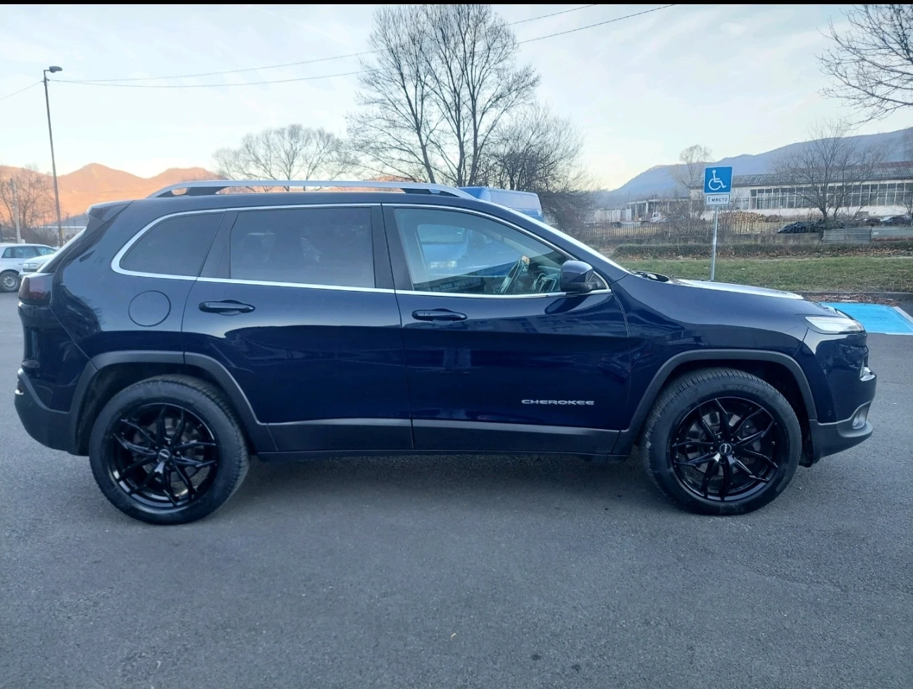 Jeep Cherokee 2.0 Multijet , снимка 4 - Автомобили и джипове - 54269919
