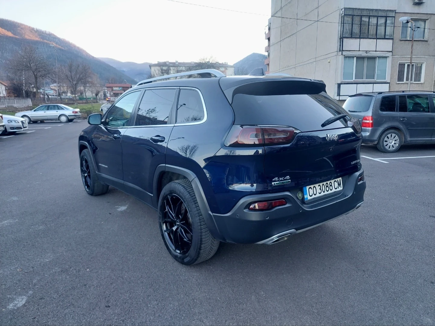 Jeep Cherokee 2.0 Multijet , снимка 7 - Автомобили и джипове - 54269919