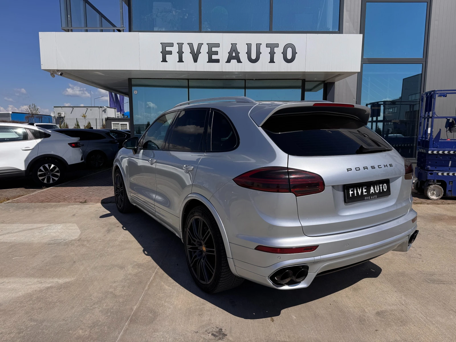 Porsche Cayenne / S / 4.2TDI / Pano / Chrono / Bose / , снимка 5 - Автомобили и джипове - 54299365