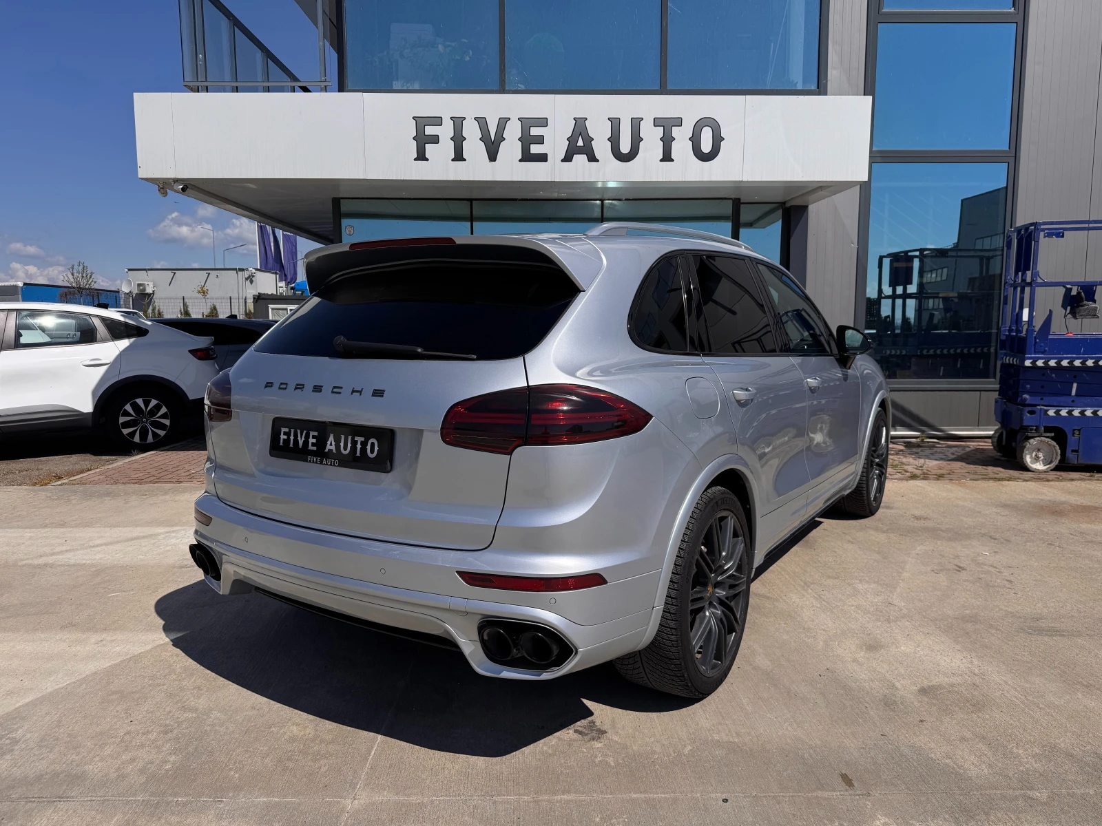 Porsche Cayenne / S / 4.2TDI / Pano / Chrono / Bose / , снимка 7 - Автомобили и джипове - 54299365
