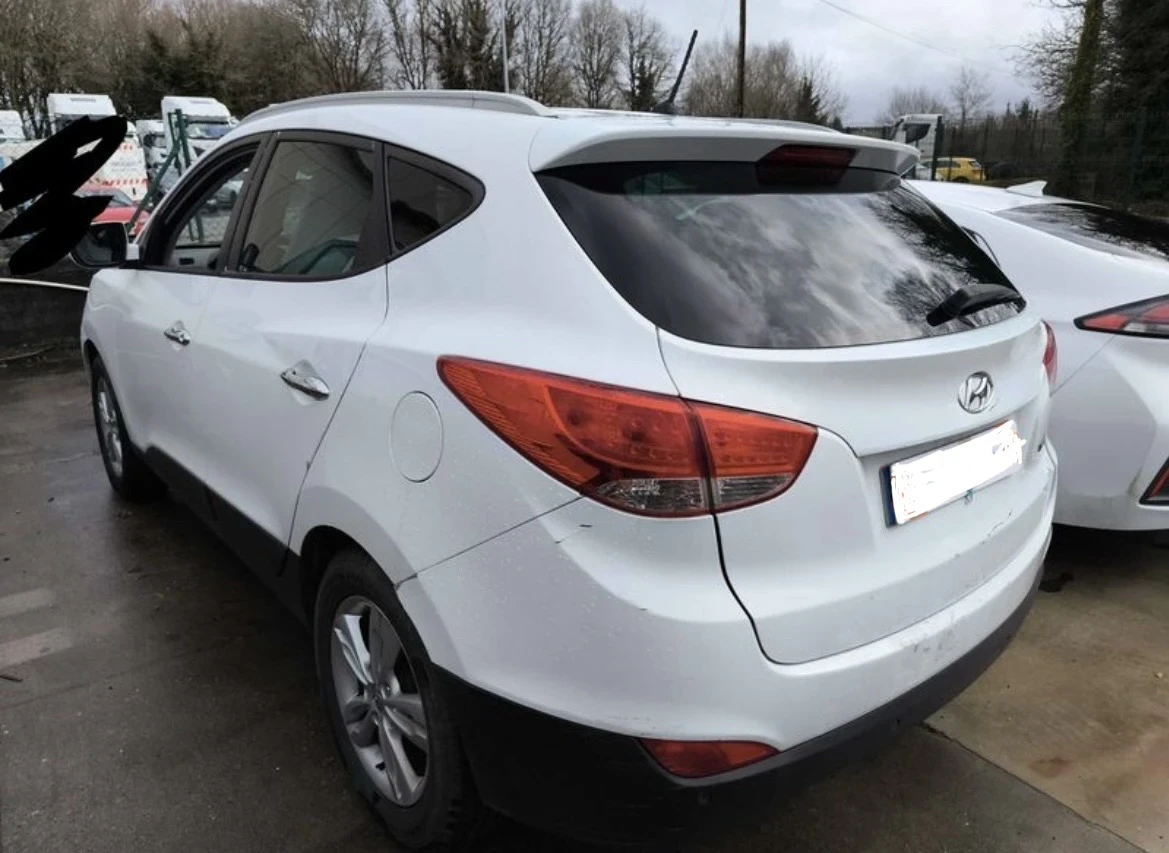 Hyundai IX35 2.0 crdi, снимка 3 - Автомобили и джипове - 54334813