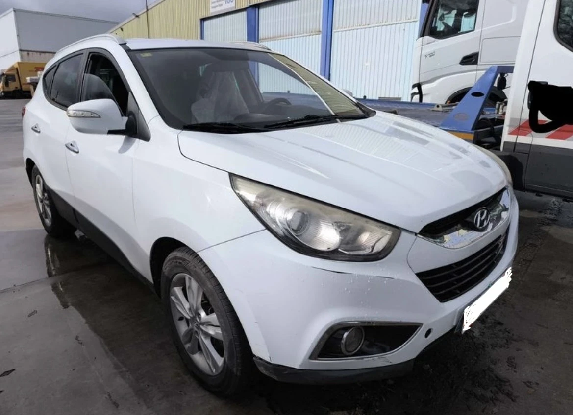 Hyundai IX35 2.0 crdi, снимка 2 - Автомобили и джипове - 54334813