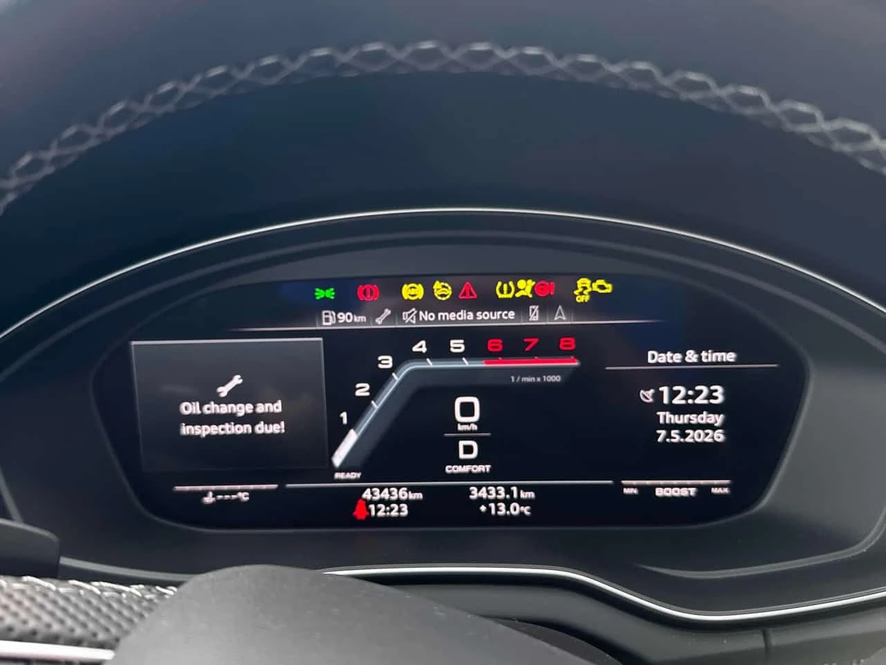 Audi SQ5 * Progressiv * DISTRONIC * 360 * SUNROOF * KEYLESS, снимка 8 - Автомобили и джипове - 54466531