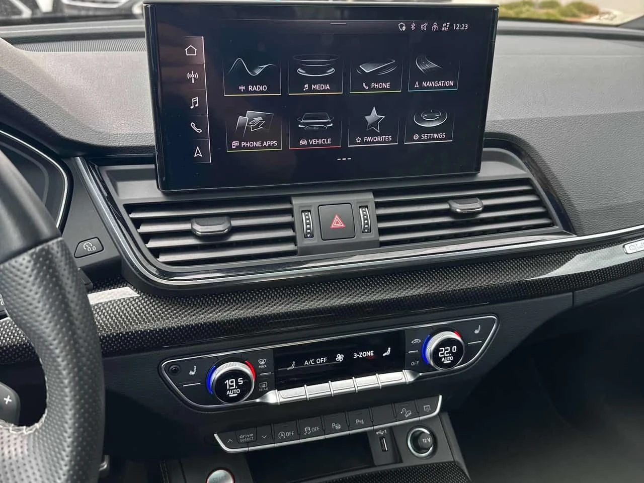 Audi SQ5 * Progressiv * DISTRONIC * 360 * SUNROOF * KEYLESS, снимка 9 - Автомобили и джипове - 54466531