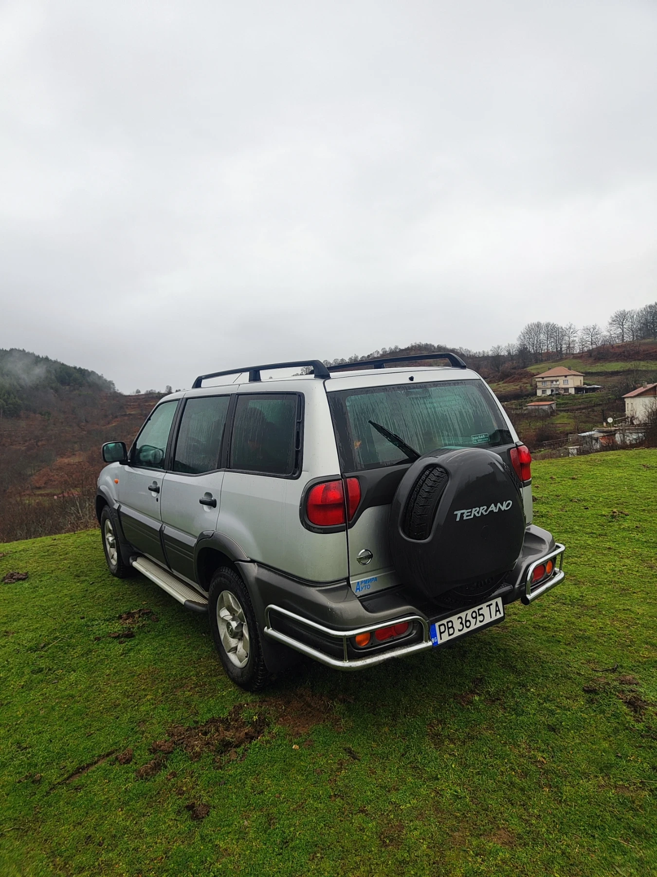 Nissan Terrano, снимка 4 - Автомобили и джипове - 54495762