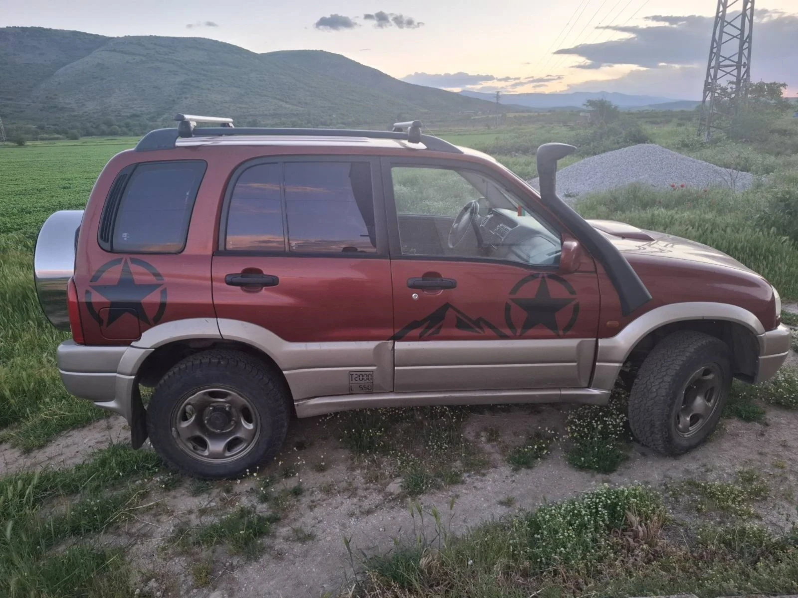 Suzuki Grand vitara, снимка 8 - Автомобили и джипове - 54550363
