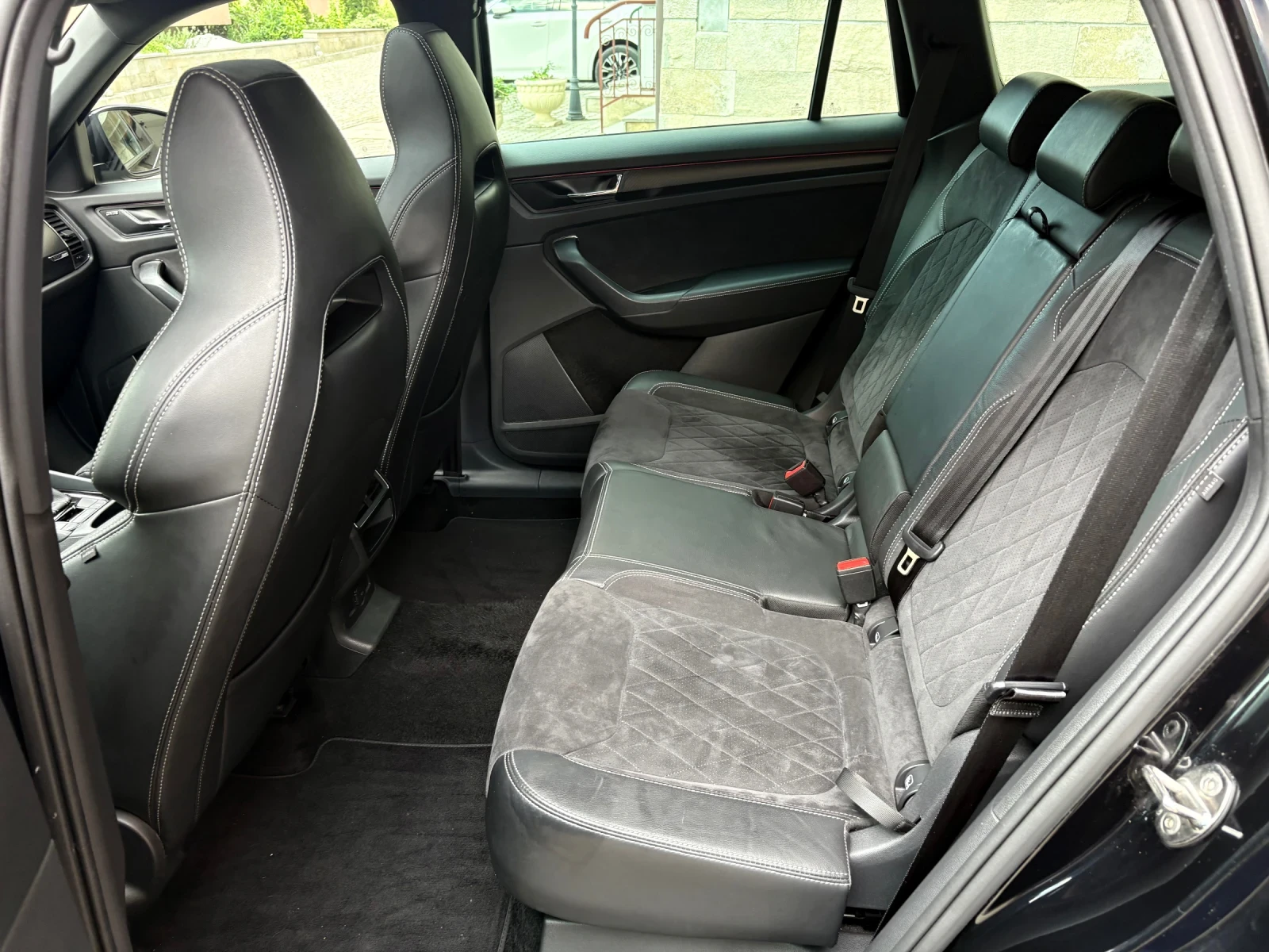 Skoda Kodiaq Sportline 1.5 TSI AST, снимка 14 - Автомобили и джипове - 54873080