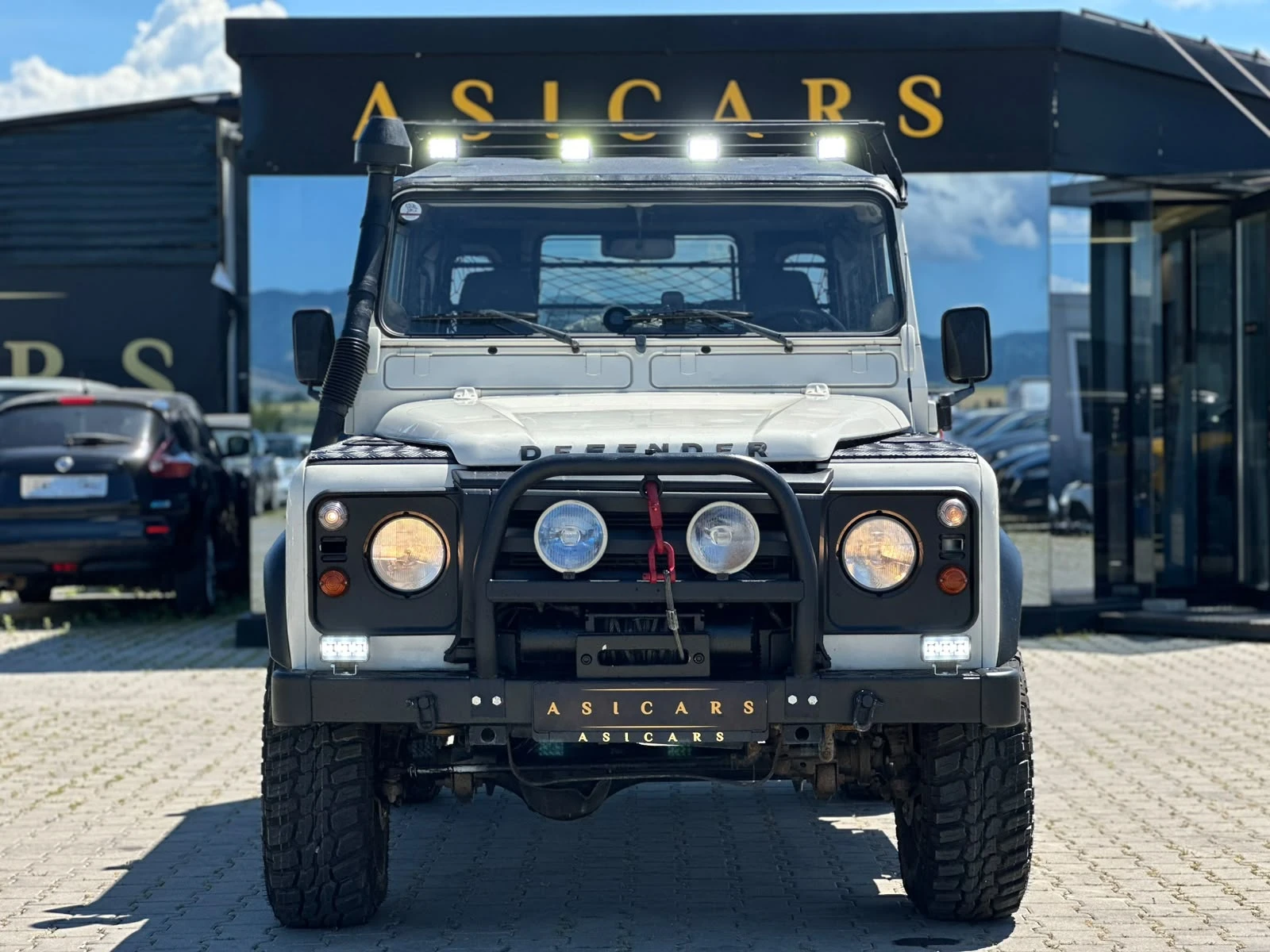 Land Rover Defender / БЕЗ ТОЧКА РЪЖДА / 2.5 ТD5 / УНИКАТ /, снимка 8 - Автомобили и джипове - 54931201