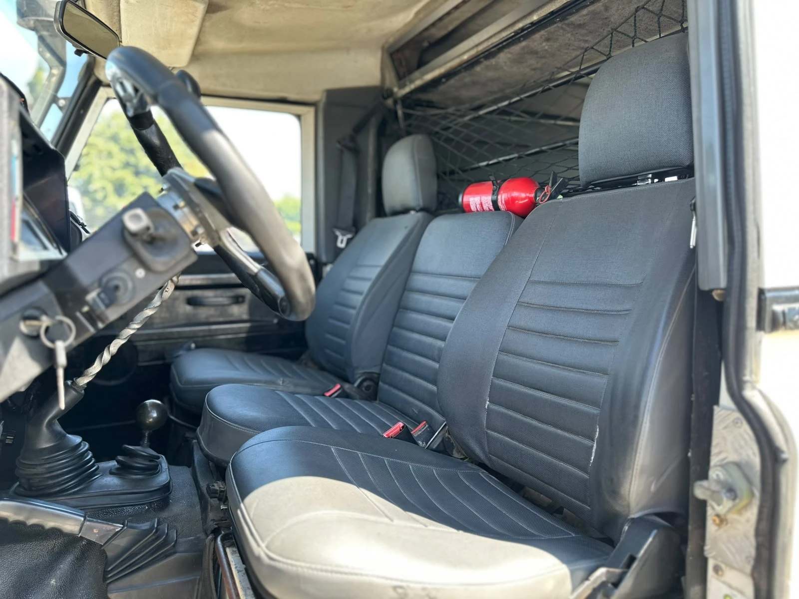 Land Rover Defender / БЕЗ ТОЧКА РЪЖДА / 2.5 ТD5 / УНИКАТ /, снимка 15 - Автомобили и джипове - 54931201