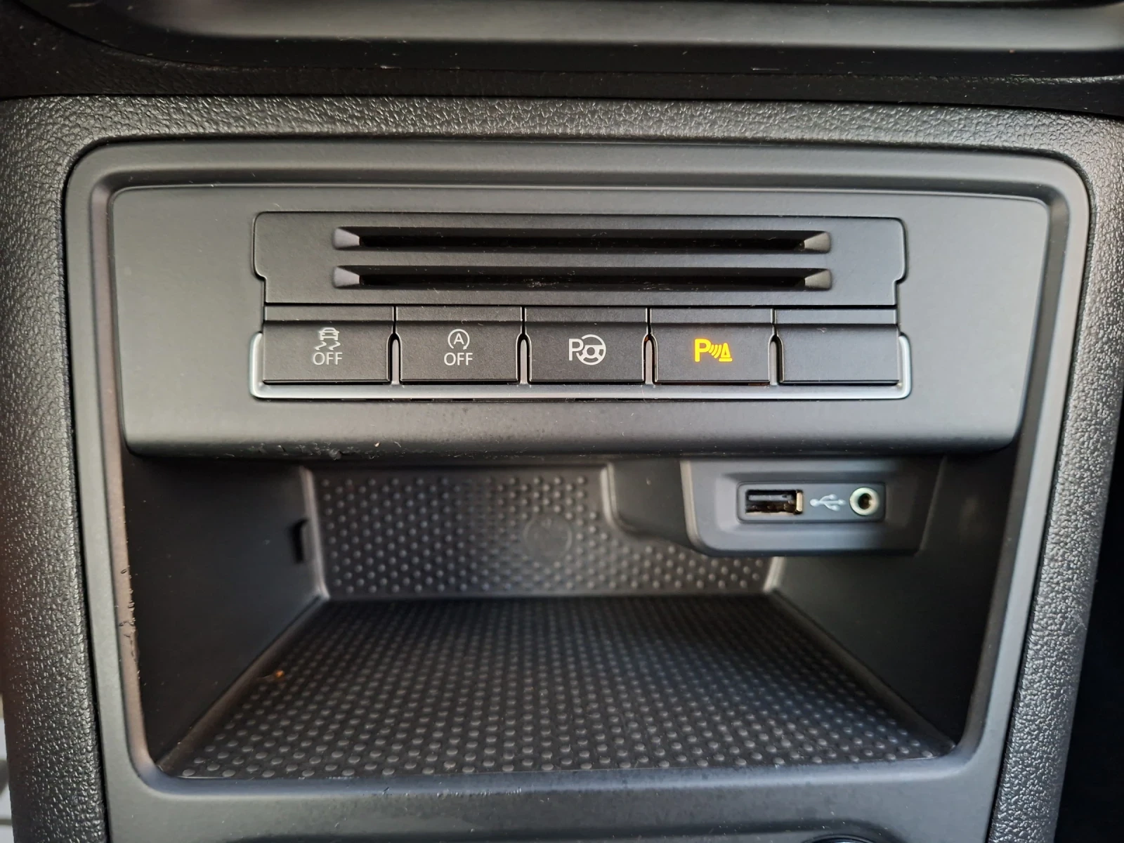 VW Tiguan 2.0TDI-4Motion-162000км.-АВТОМАТИК, снимка 12 - Автомобили и джипове - 55069703