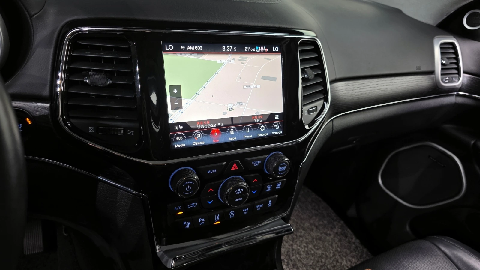 Jeep Grand cherokee SUMMIT /ОБДУХВАНЕ/ПАНОРАМА/ДИСТРОНИК