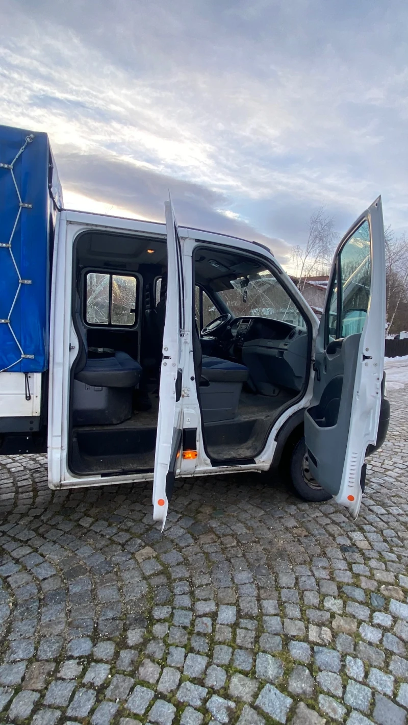 Iveco Daily 6+ 1 Като Нов, снимка 7 - Бусове и автобуси - 48636129