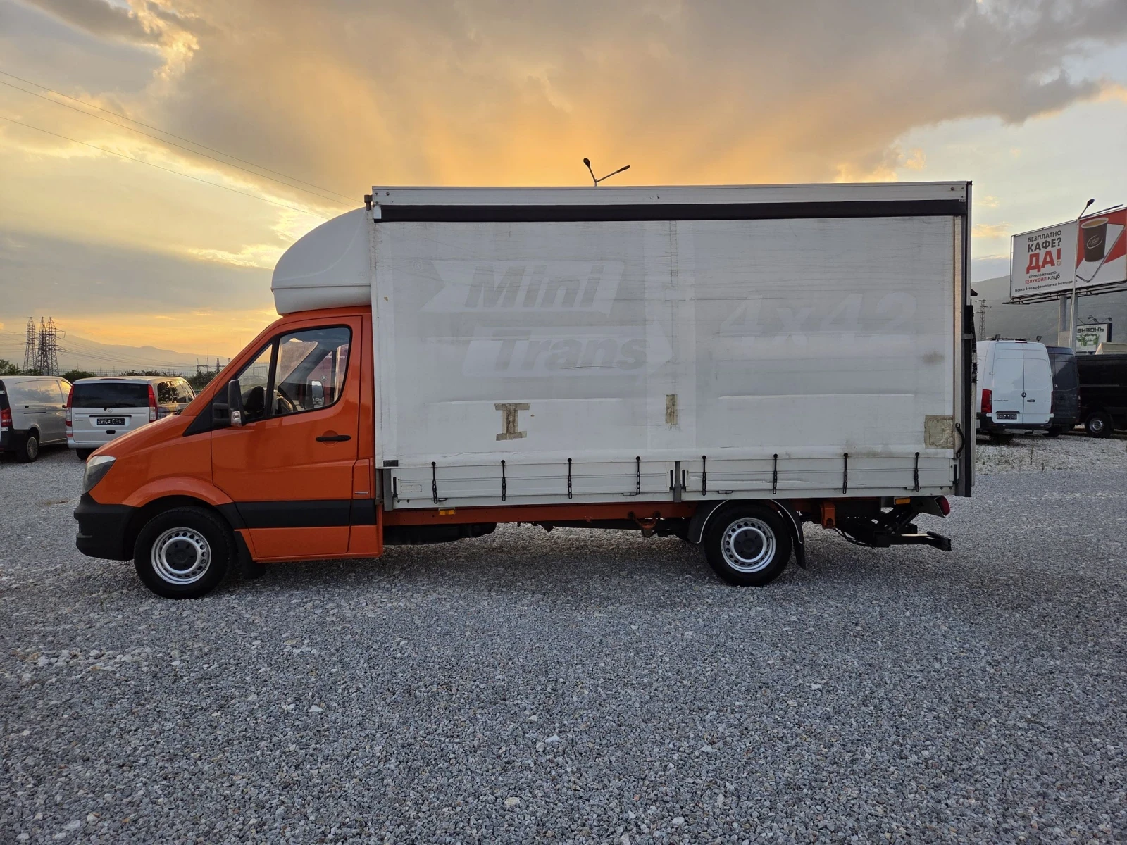 Mercedes-Benz Sprinter 319 Падащ Борд, Две Щори, Клима - изображение 2