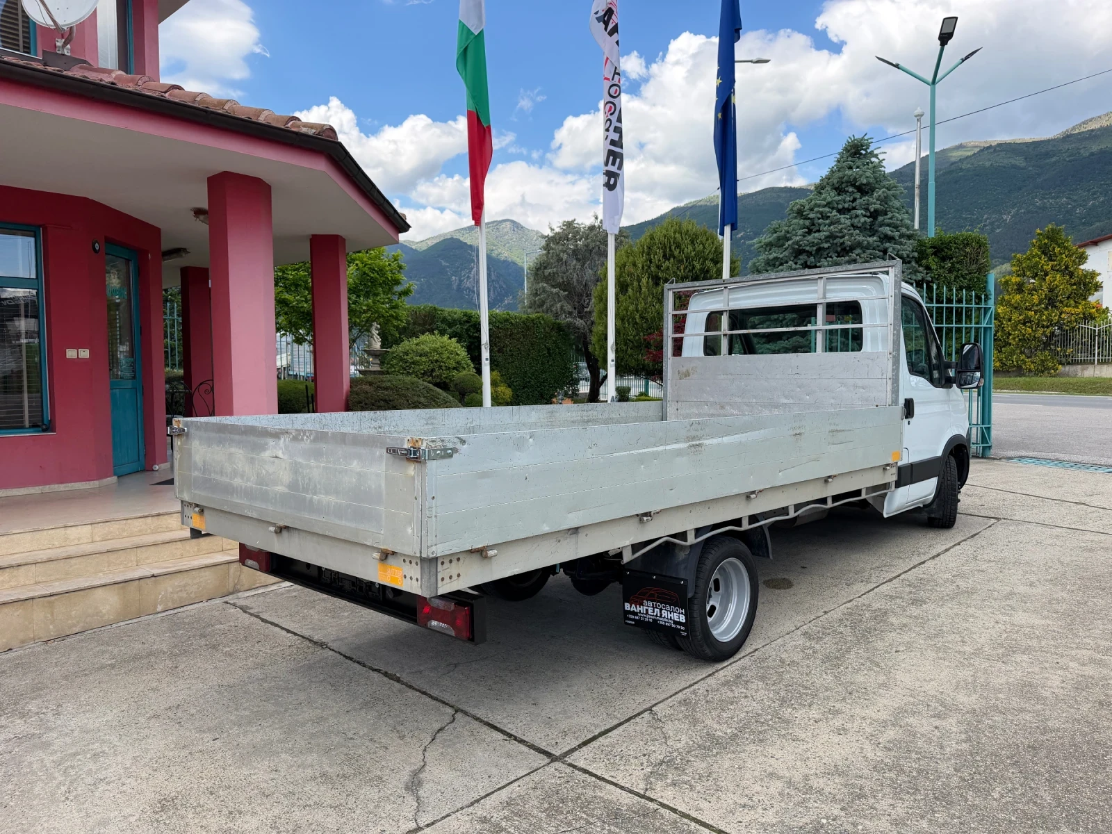 Iveco Daily 3.0HPI* 35C18* 4.30 метра каросерия, снимка 9 - Бусове и автобуси - 54660723