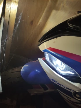     BMW S S1000RR