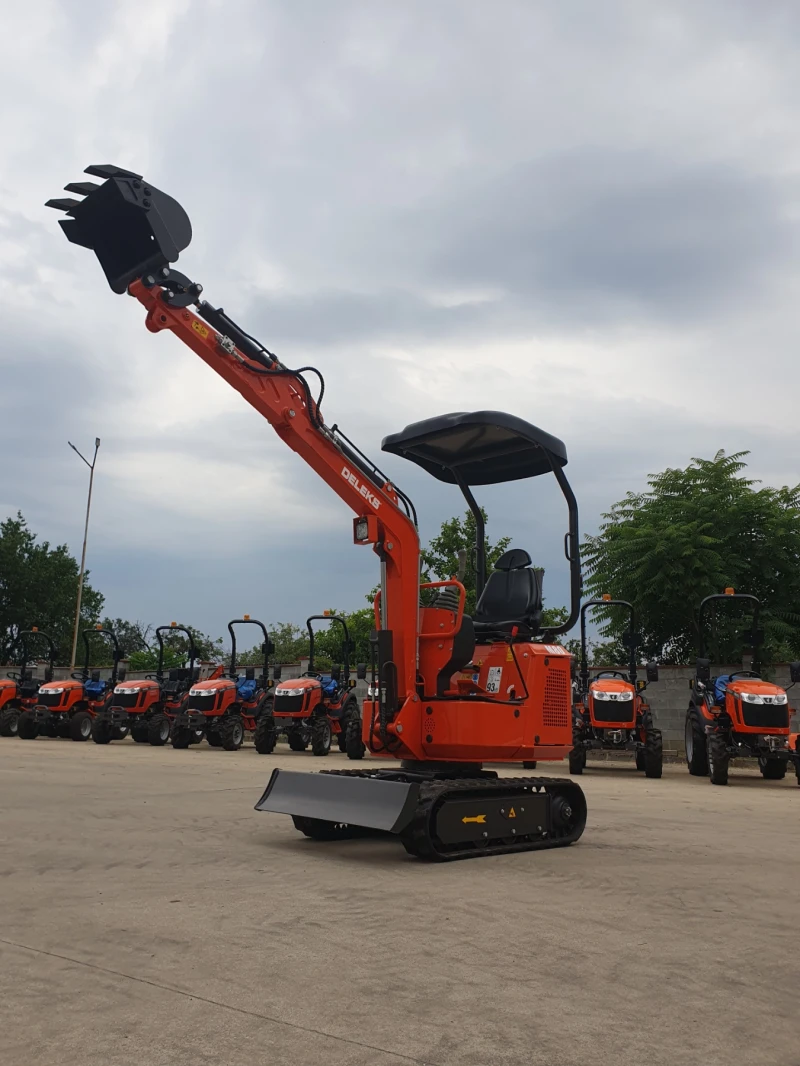 Специализирани машини Други Мини Багер марка Deleks модел M80, снимка 9 - Селскостопанска техника - 51059268