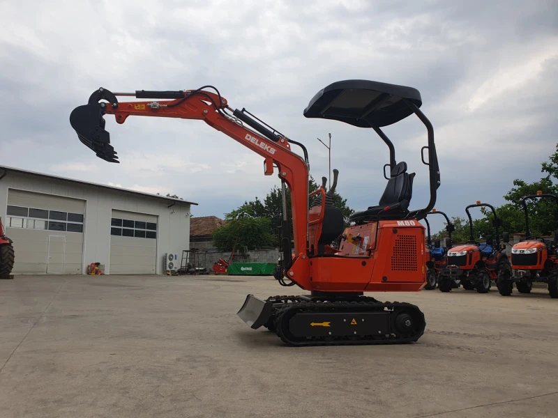 Специализирани машини Други Мини Багер марка Deleks модел M80, снимка 12 - Селскостопанска техника - 51059268