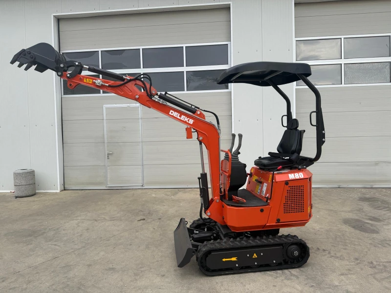Специализирани машини Други Мини Багер марка Deleks модел M80, снимка 6 - Селскостопанска техника - 51059268