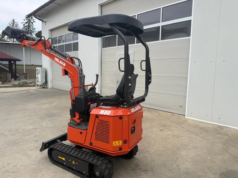 Специализирани машини Други Мини Багер марка Deleks модел M80, снимка 5 - Селскостопанска техника - 51059268