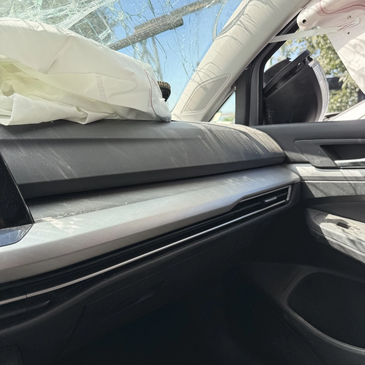 Арматурно табло VW Golf 85 20 TDI DTR 2021 5H1857061