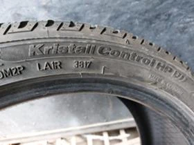 Гуми Зимни 245/40R18, снимка 8