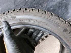 Гуми Зимни 245/40R18, снимка 7