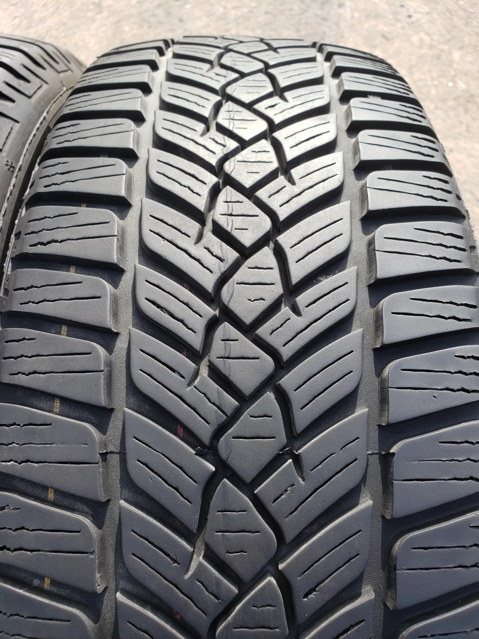 Гуми Зимни 205/60R16